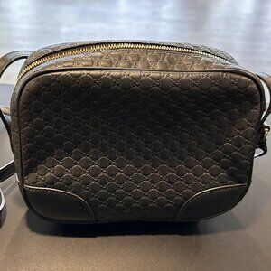 Gucci Black Leather Microguccissima Bree Crossbody Bag